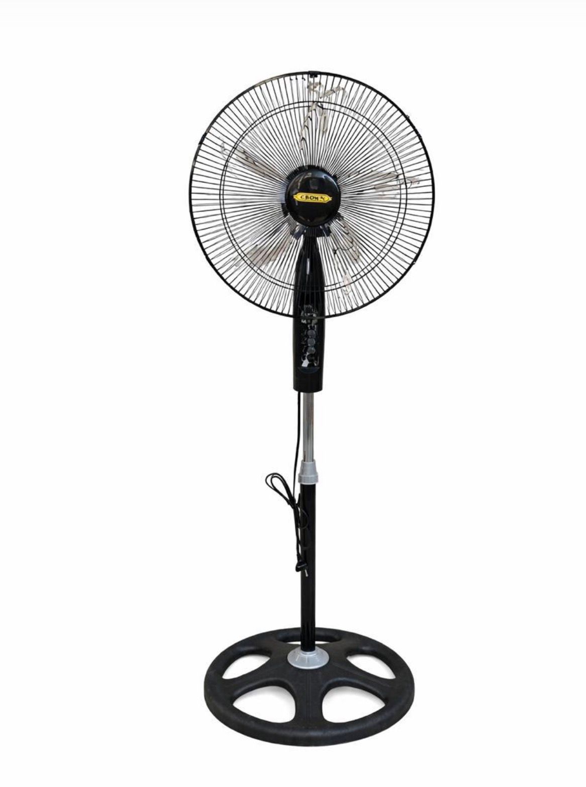 Crown Taiwan Fan 18"